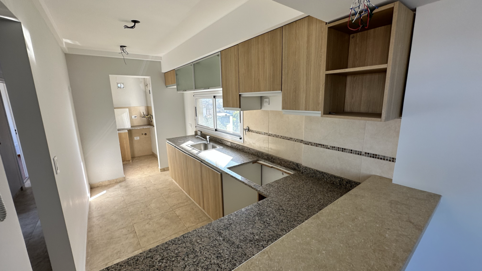 Depto 3 ambientes venta en General Belgrano con cochera