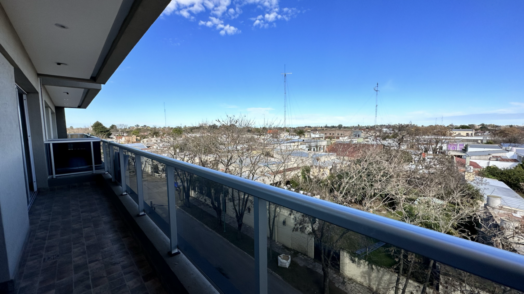 Depto 3 ambientes venta en General Belgrano con cochera