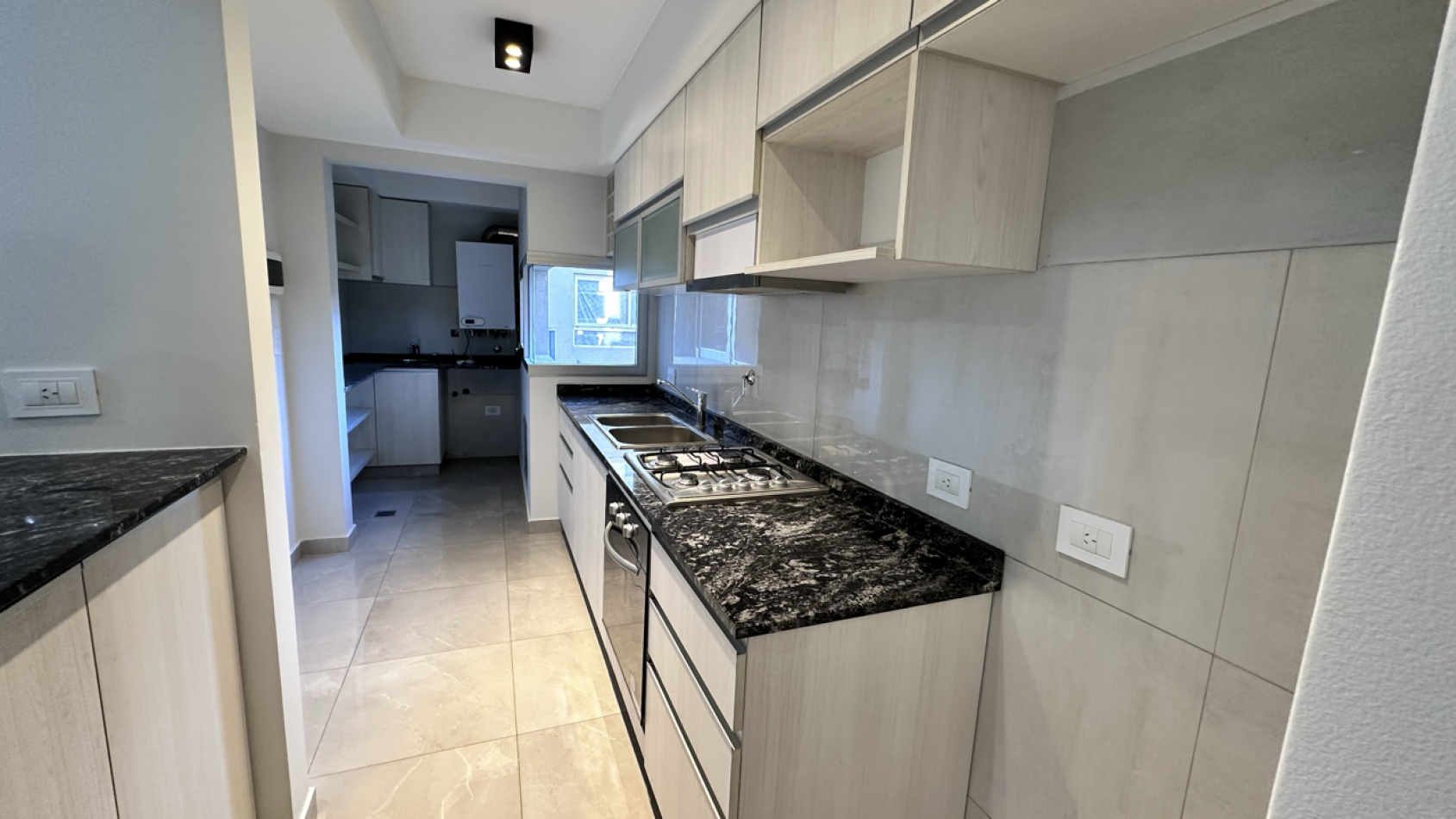 Departamento 3 ambientes venta c/ dos cocheras Lanus Este