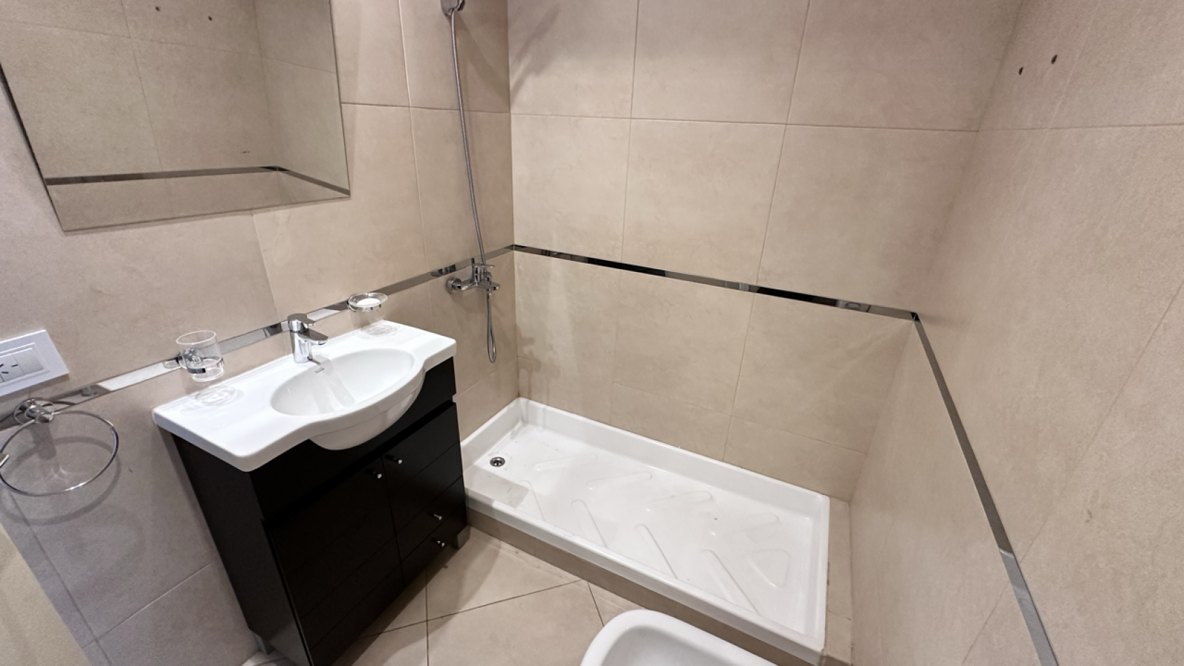 Departamento 3 ambientes venta c/ dos cocheras Lanus Este
