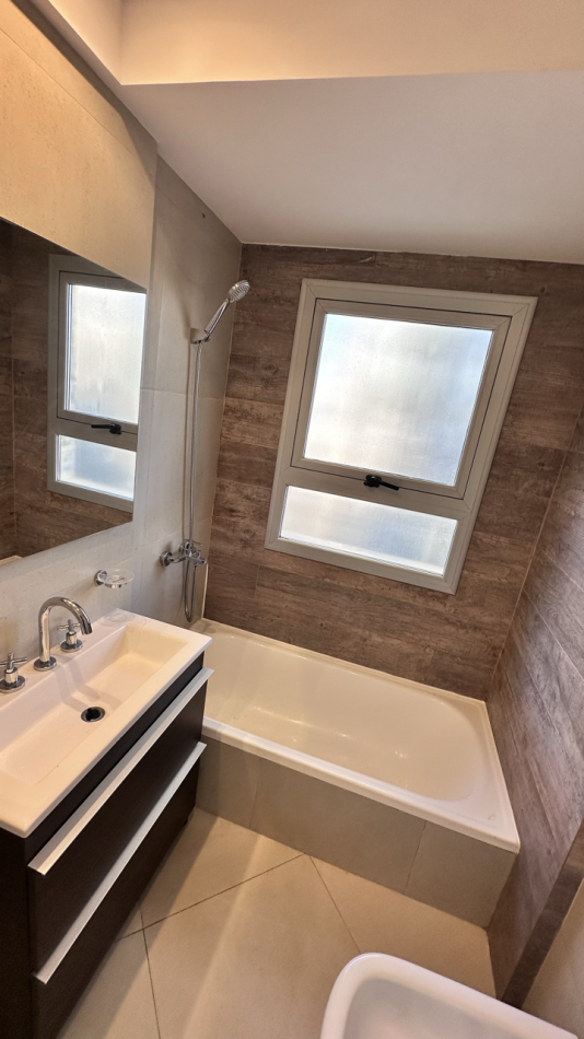 Departamento 3 ambientes venta c/ dos cocheras Lanus Este