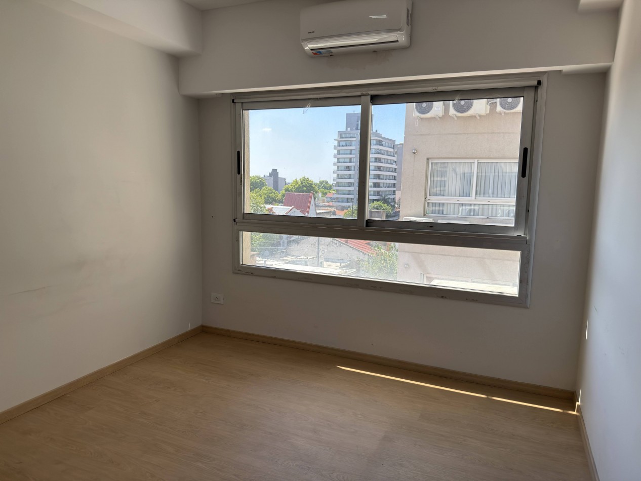 Departamento 2 ambientes venta c/cochera Lanus Este