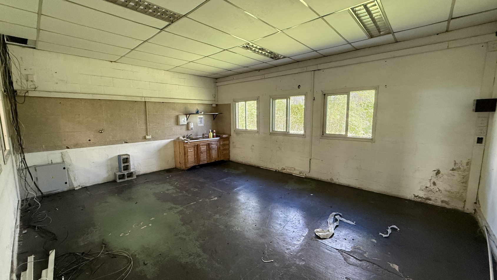 Galpon/Deposito en alquiler Parque Industrial Quilmes