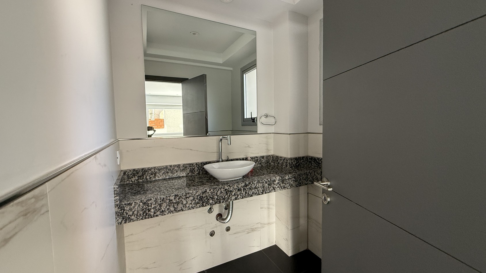 Departamento Venta Lanus Oeste 2 Ambientes con cochera y baulera