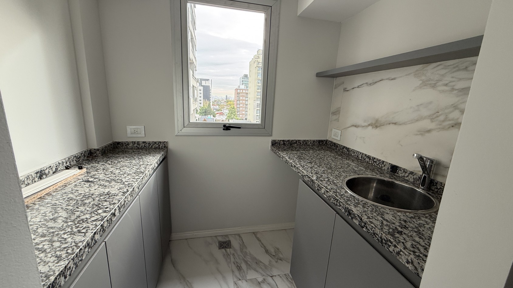 Departamento Venta Lanus Oeste 2 Ambientes con cochera y baulera