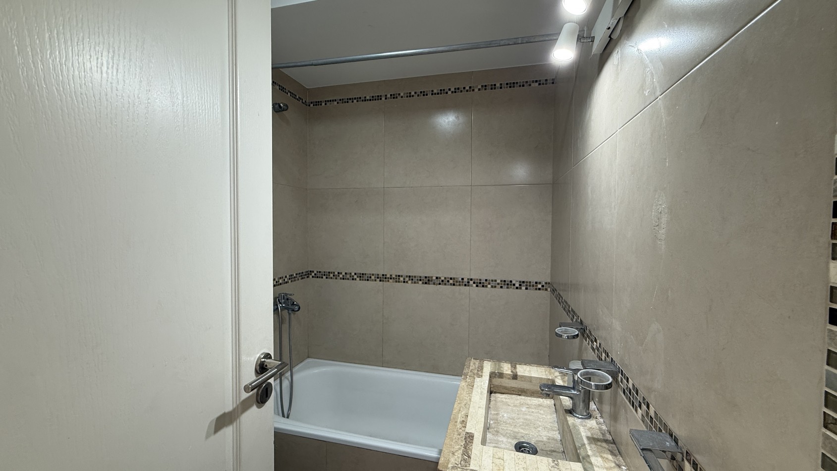 Departamento Venta Lanus 2 Ambientes con cochera