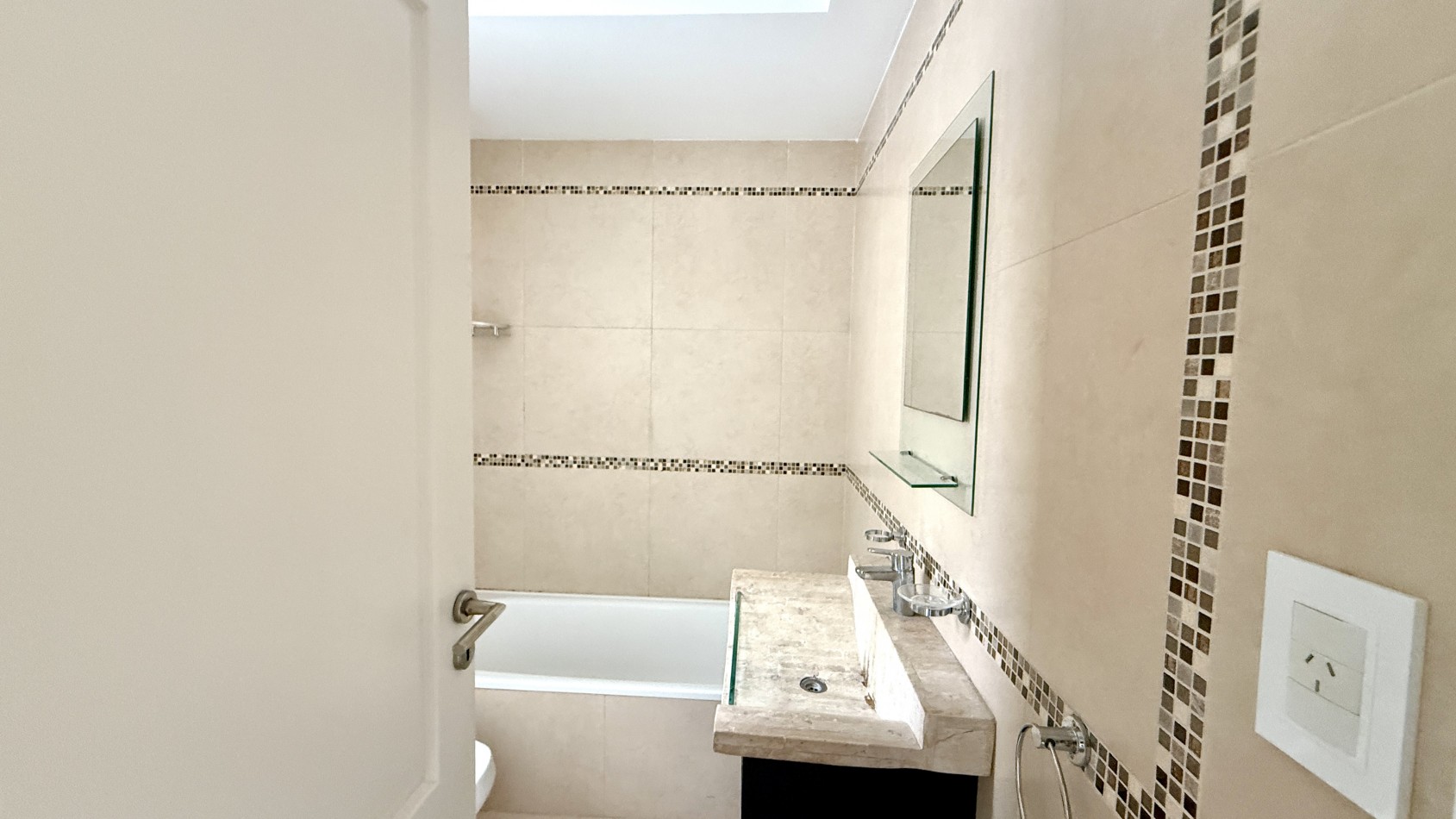 Departamento Venta Lanus 3 Ambientes con cochera y baulera Remedios de Escalda 