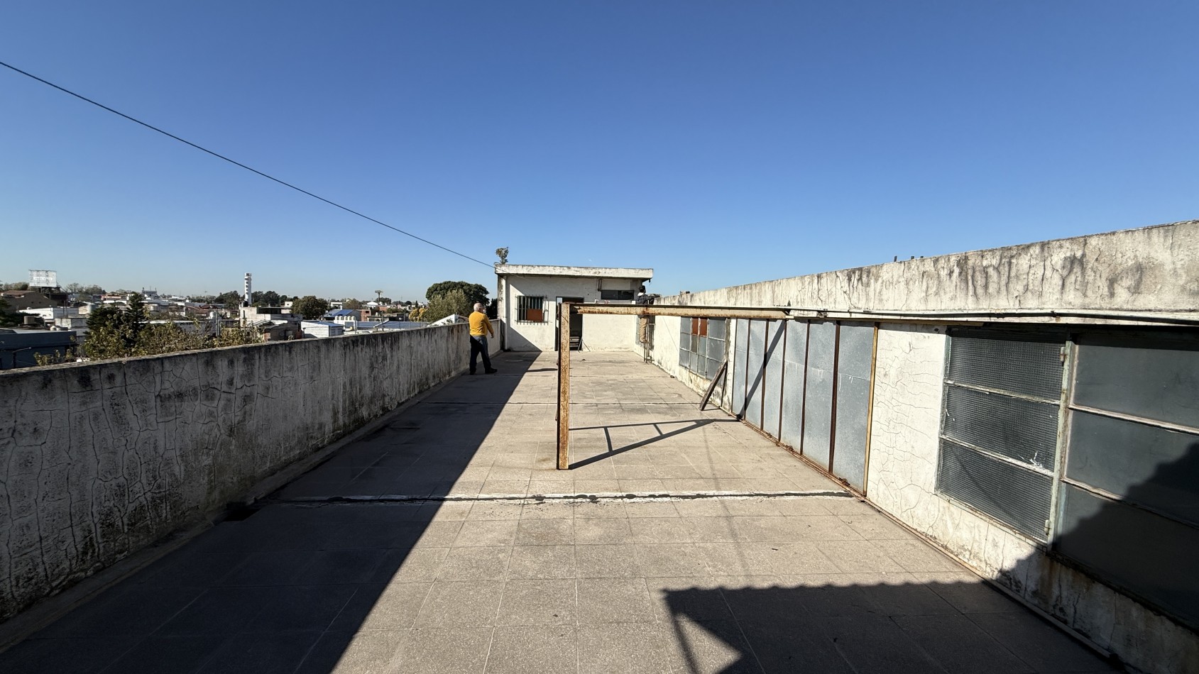 Galpon con oficinas Quilmes en venta