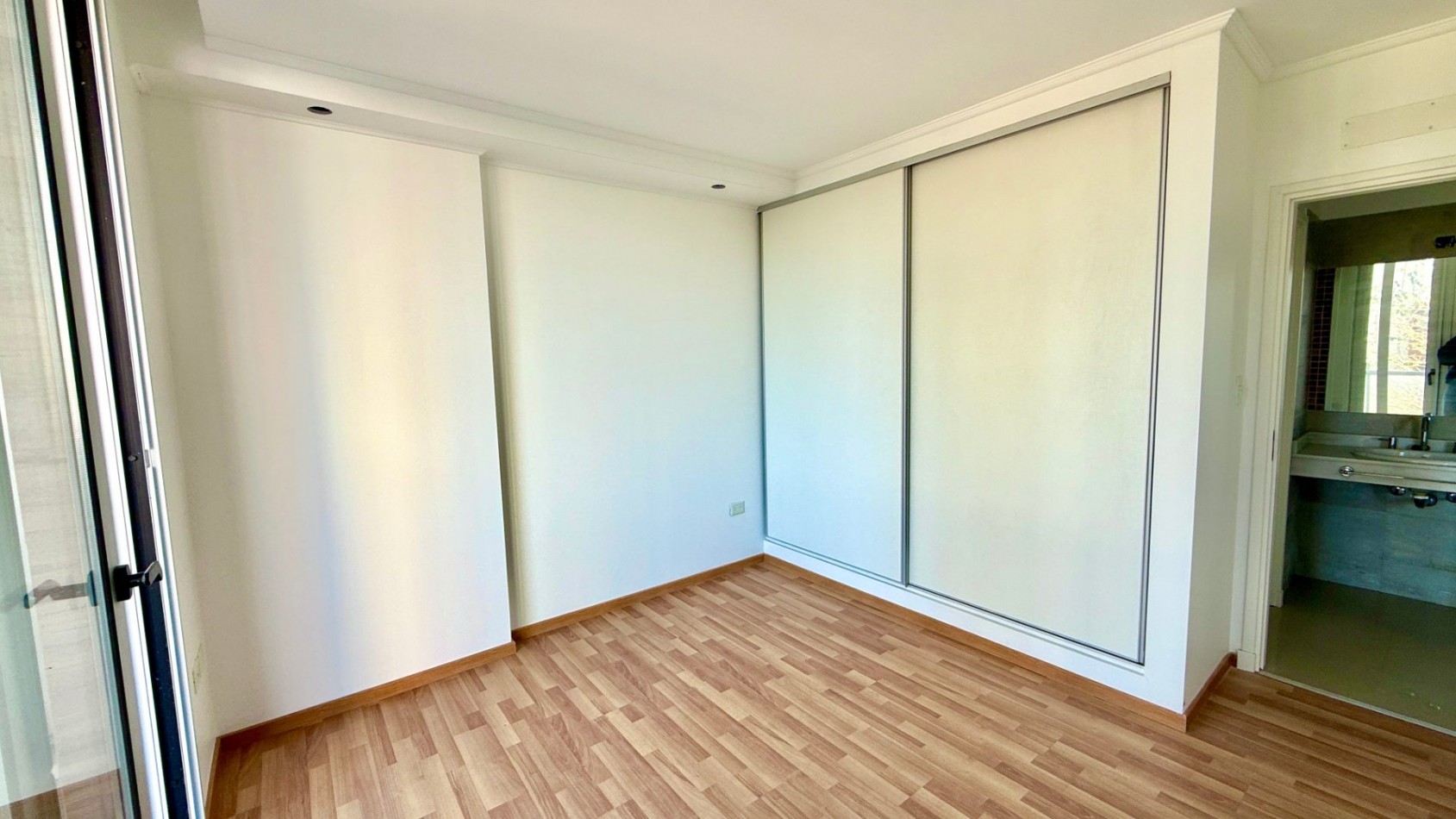 Departamento 2 ambientes Berazategui a estrenar