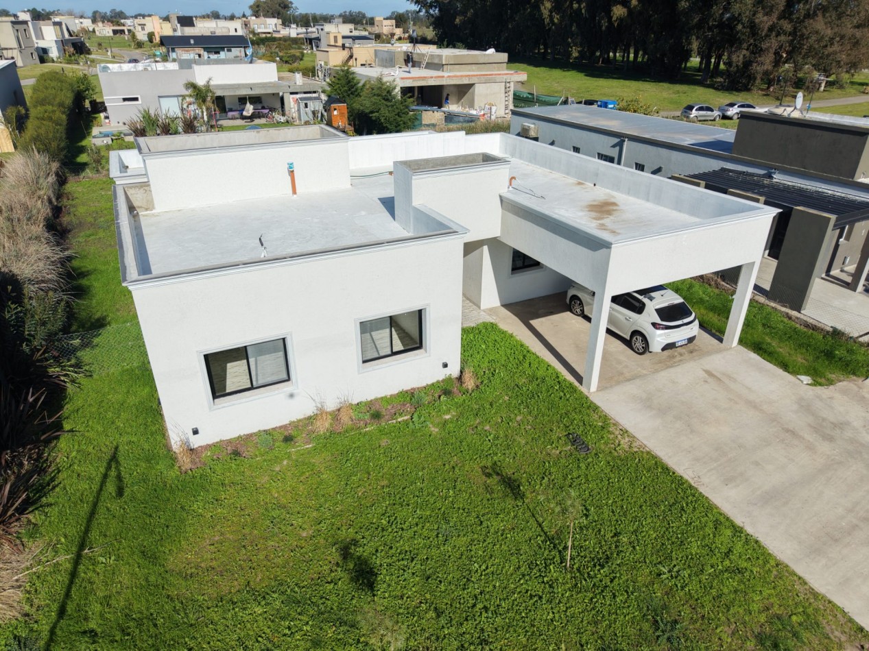 Venta casa 3 ambientes con pileta Horizontes Al Sur