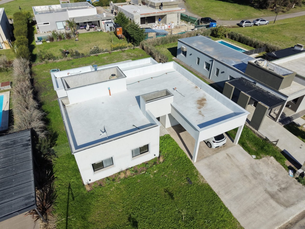 Venta casa 3 ambientes con pileta Horizontes Al Sur