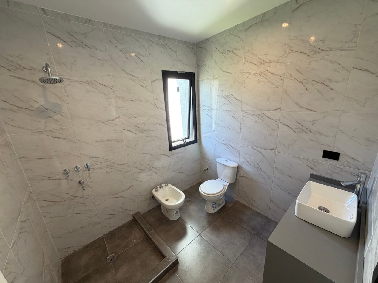 Venta casa 3 ambientes con pileta Horizontes Al Sur