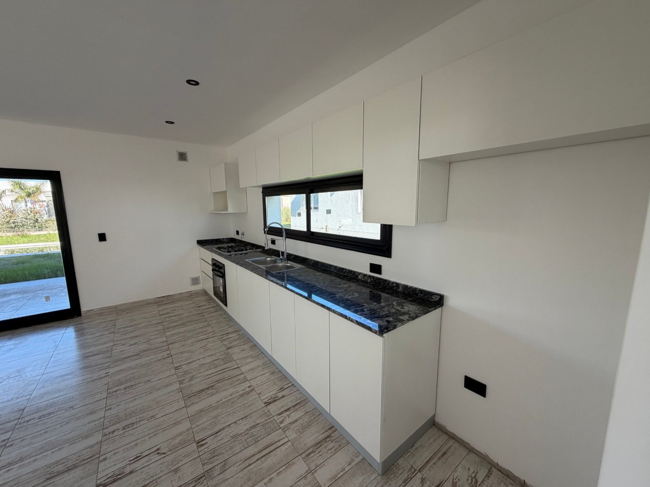 Venta casa 3 ambientes con pileta Horizontes Al Sur