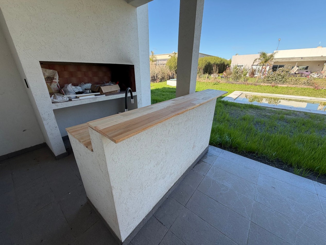 Venta casa 3 ambientes con pileta Horizontes Al Sur