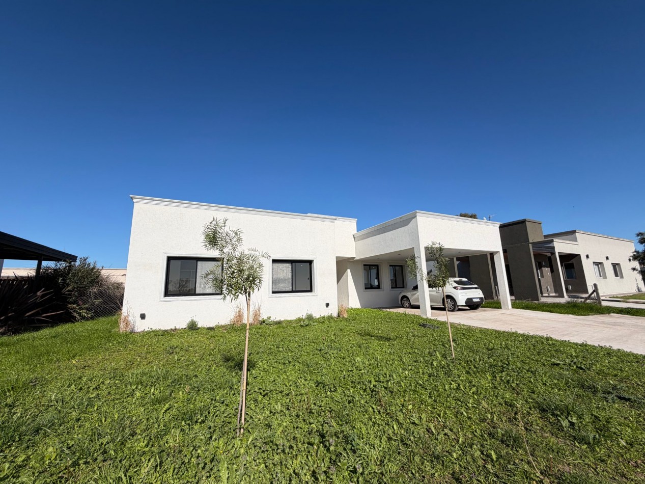 Venta casa 3 ambientes con pileta Horizontes Al Sur