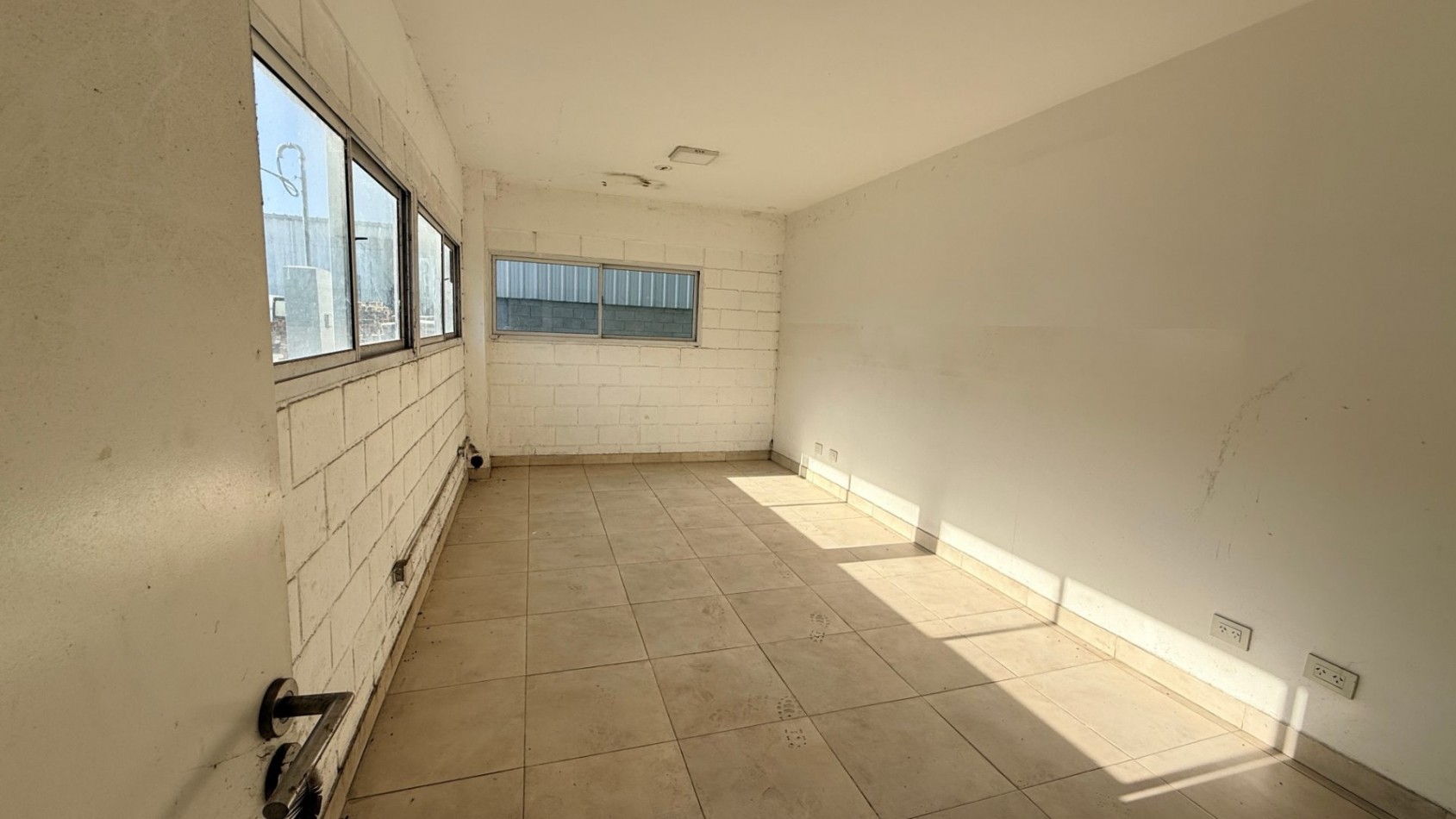 Deposito/Galpon En Alquiler De 1500 M2 - Ebapi Parque Industrial Polo Buen Ayre