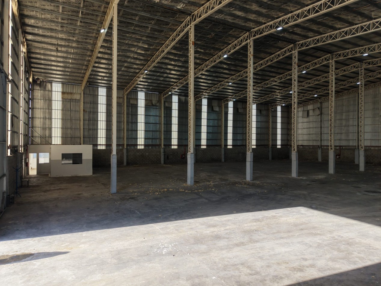 Deposito/Galpon En Alquiler De 1500 M2 - Ebapi Parque Industrial Polo Buen Ayre