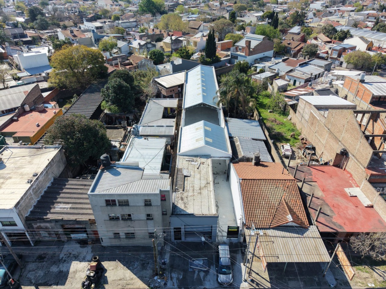 Galpon/Local con deposito en Alquiler Remedios de Escalada Lanus
