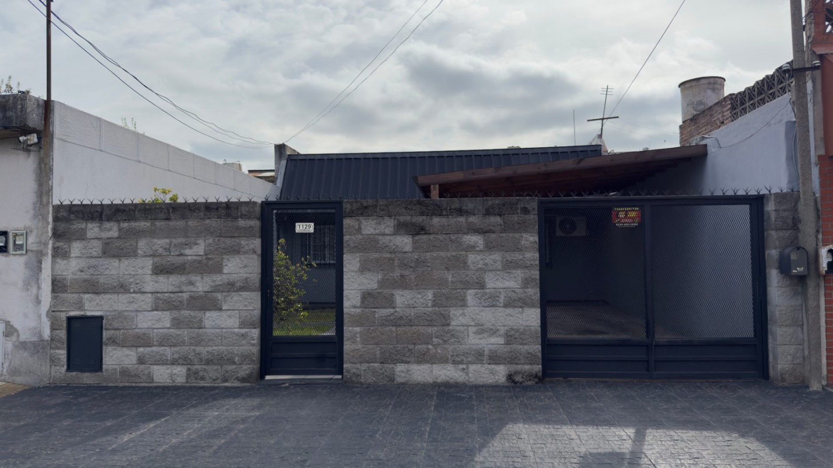 Casa 3 ambientes en venta Lanus Oeste