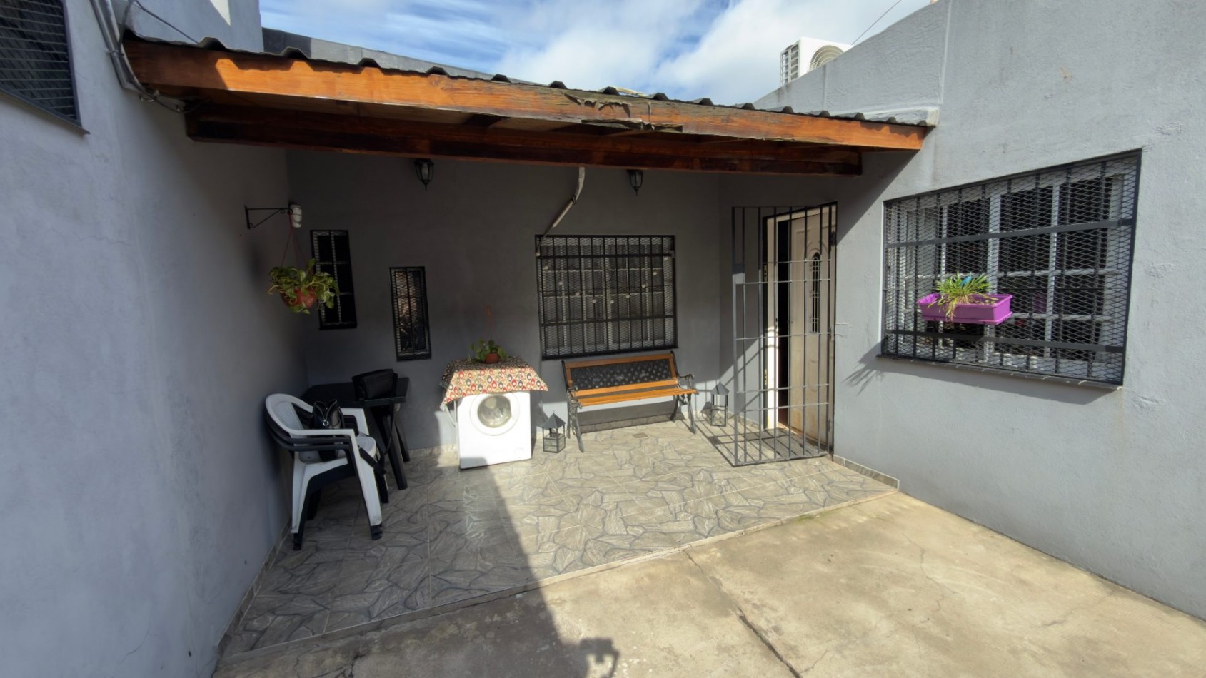 Casa 3 ambientes en venta Lanus Oeste