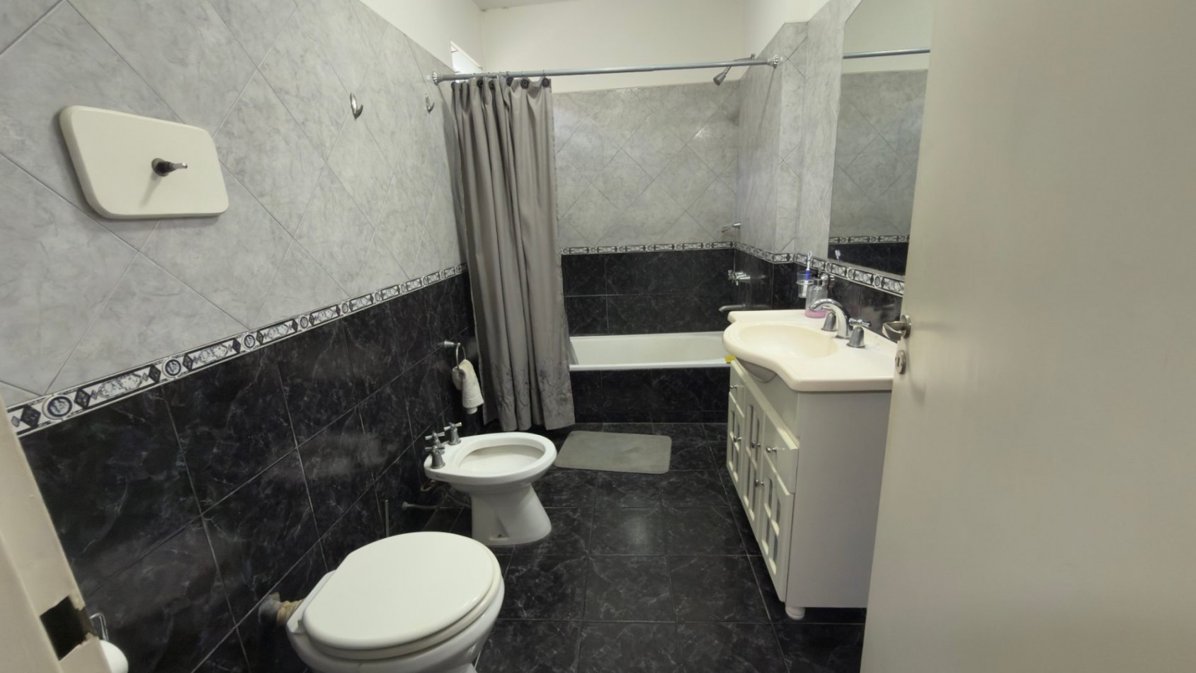 Casa 3 ambientes en venta Lanus Oeste