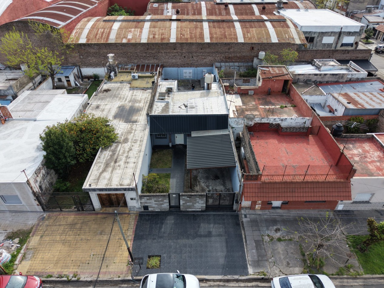 Casa 3 ambientes en venta Lanus Oeste