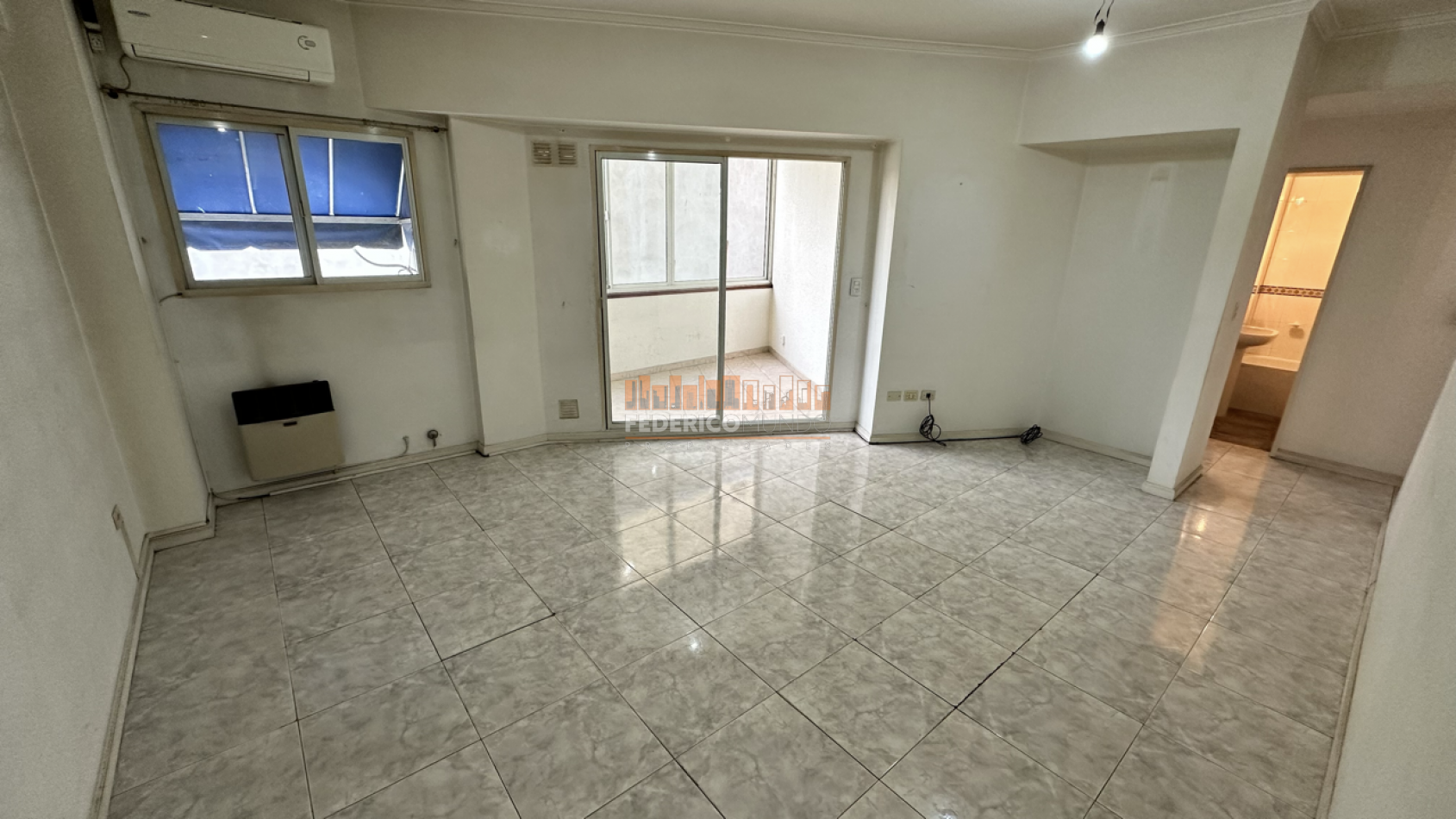 Departamento 2 ambientes con balcon y patio
