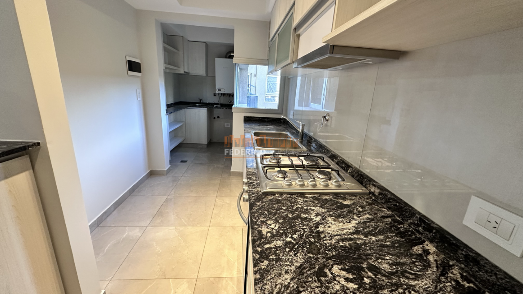 Departamento 3 ambientes venta c/ dos cocheras Lanus Este