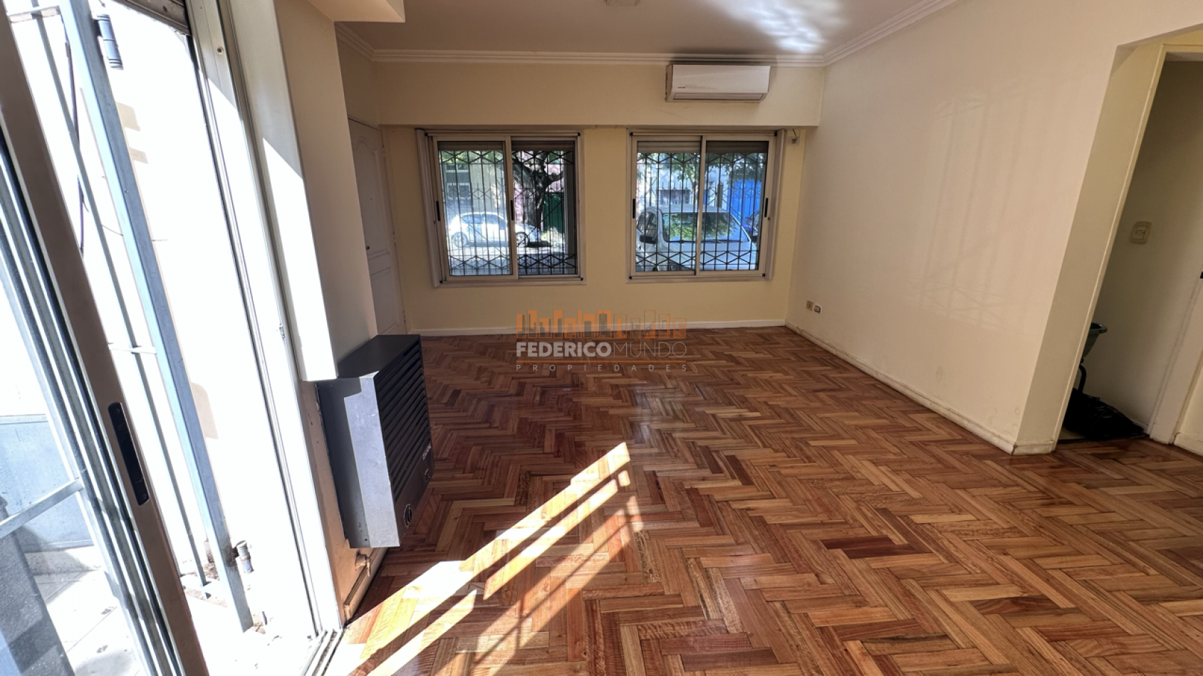 3 ambientes venta con dos cocheras en banfied lomas de zamora Apto credito