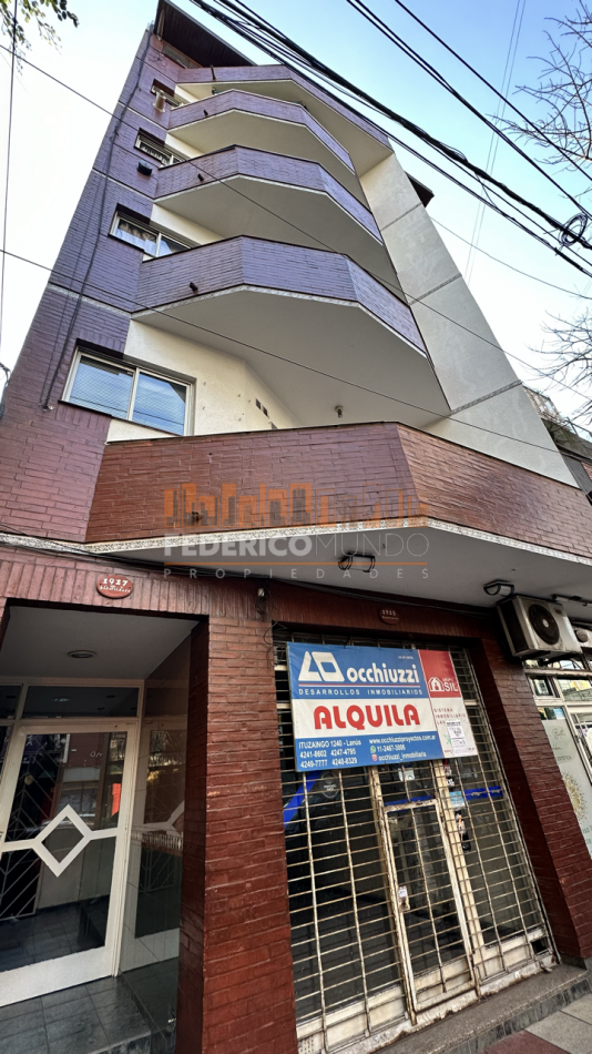 Departamento 2 ambientes con balcon y patio