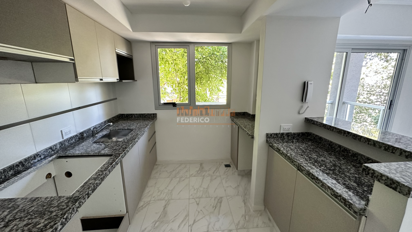 Departamento Venta Banfield 3 Ambientes c/ cochera y Terraza Lomas De Zamora