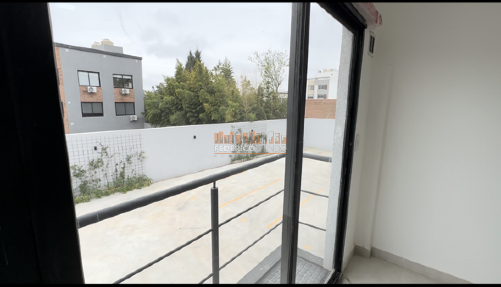 DEPARTAMENTO 2 AMBIENTES CON COCHERA VENTA LANUS ESTE 