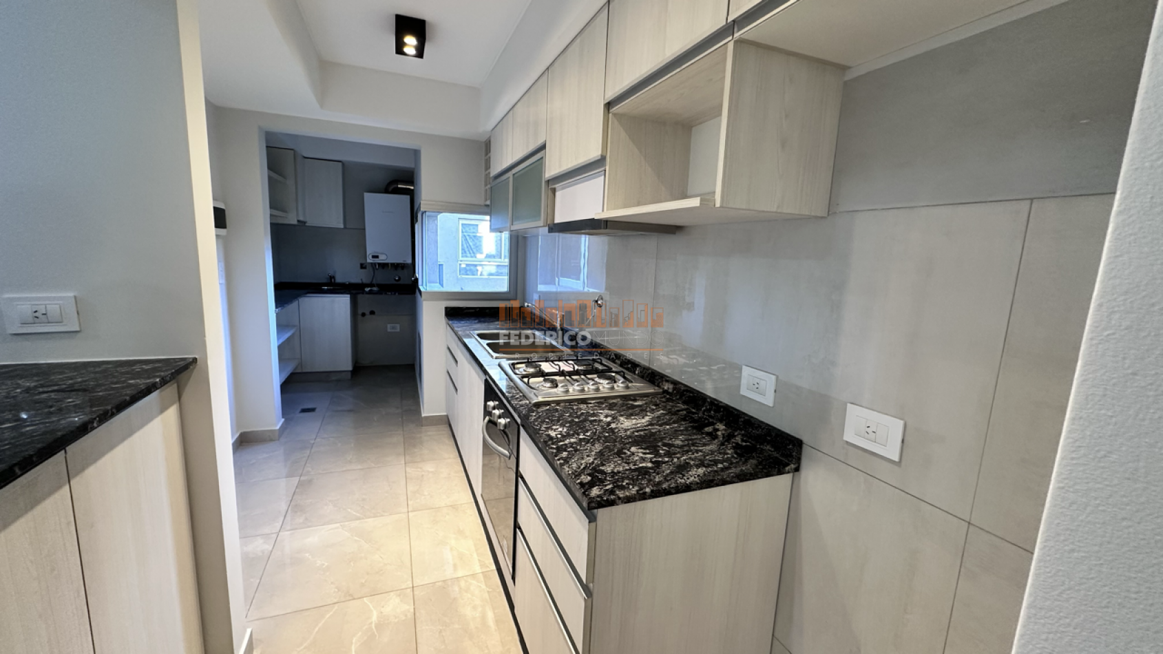 Departamento 3 ambientes venta c/ dos cocheras Lanus Este
