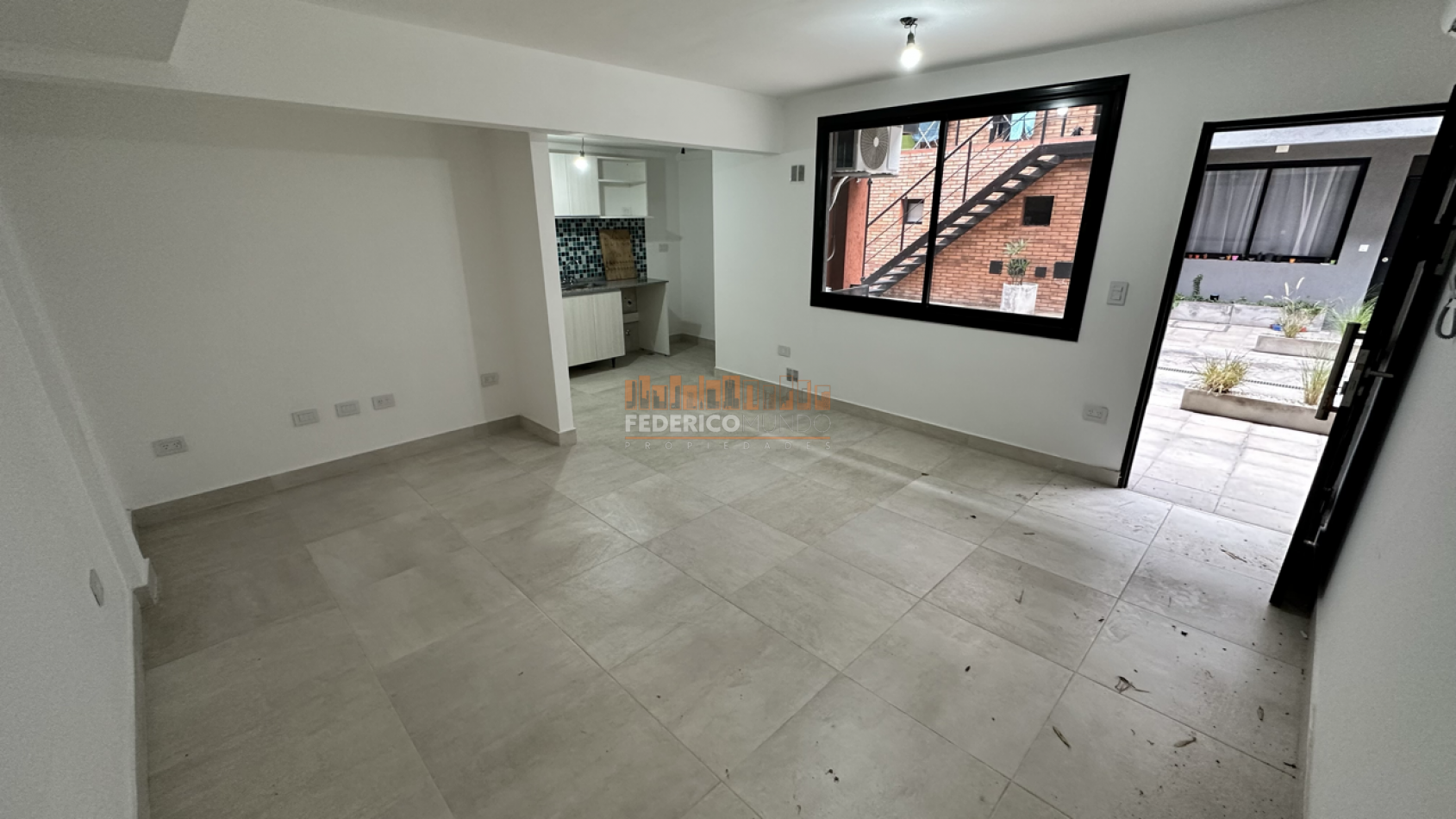 Departamento monoambiente en venta Lanus este