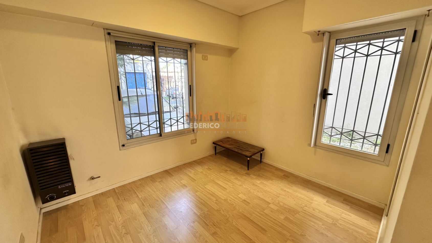 3 ambientes venta con dos cocheras en banfied lomas de zamora Apto credito
