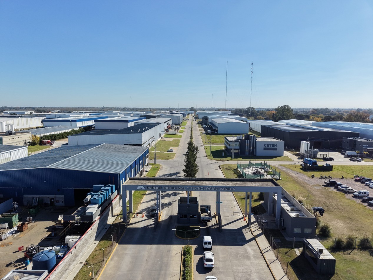 Galpon/deposito en alquiler Parque Industrial Florencio Varela- PITEC zona sur - 